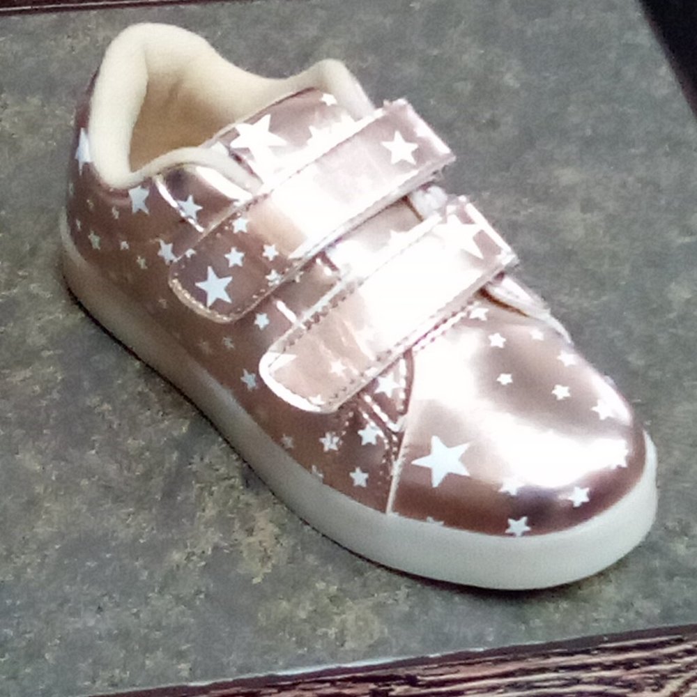 Girl shoes
